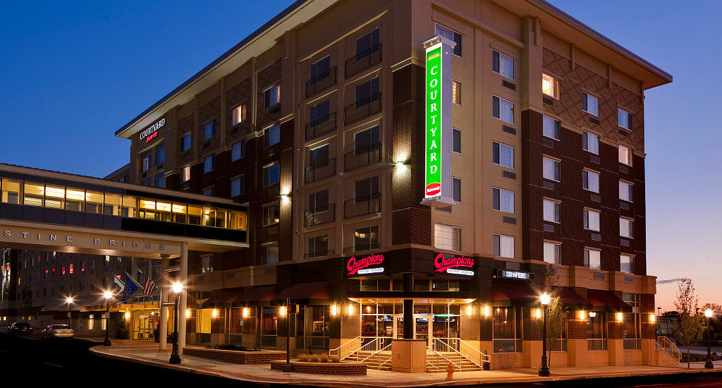 Courtyard Fort Wayne Downtown At Grand Wayne Convention Center Exterior foto